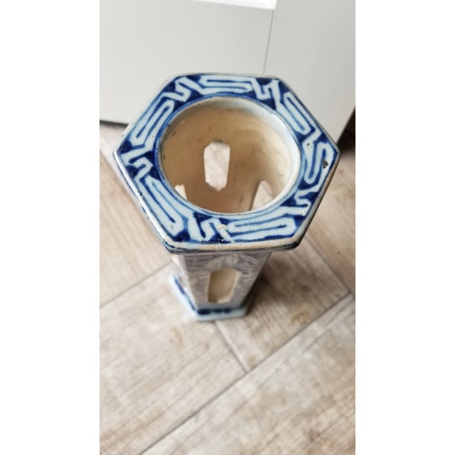 Late 19th Century Antique Blue and White Hexagon Shaped Japanese Hat or Wig Stand For Sale - Image 5 of 10