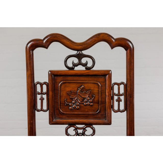 Qing Dynasty Period Rosewood Side Chair with Carved Splat and Grapevine Motif For Sale - Image 4 of 12