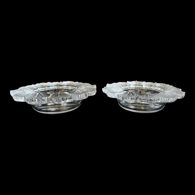 Lalique Honfleur Crystal Bowls, Pair of Two | Frosted French Crystal Catchall, 8.75 Inch Round For Sale In Los Angeles - Image 6 of 6
