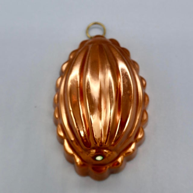 Set of 6 Vintage Tin-Lined Copper Fluted Molds With Brass Hanging Rings For Sale - Image 9 of 11