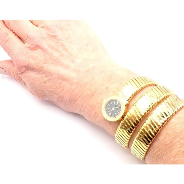 Gold 1990s Bulgari Tubogas Serpent Snake Yellow Gold Bracelet Wristwatch For Sale - Image 8 of 10