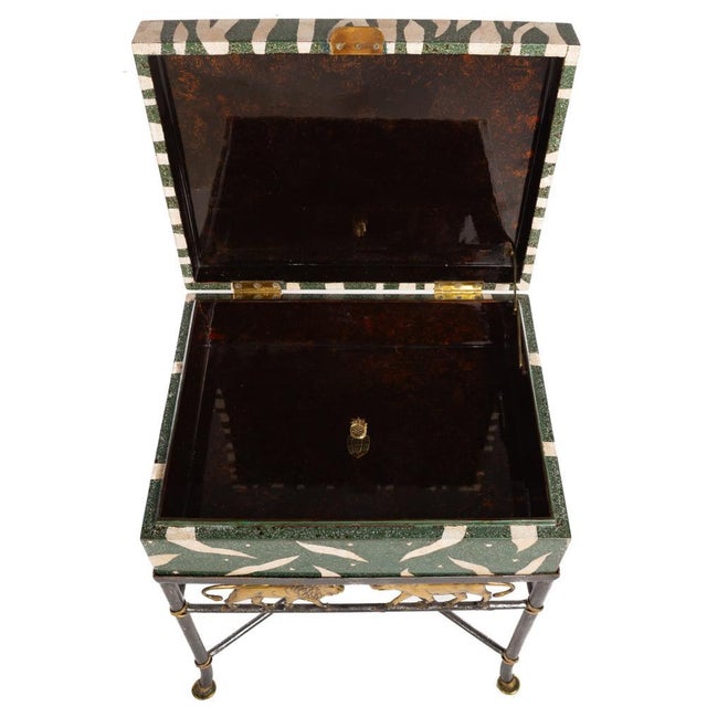 Maitland - Smith 1980s Maitland Smith Box on Stand Side Table With Lions For Sale - Image 4 of 10
