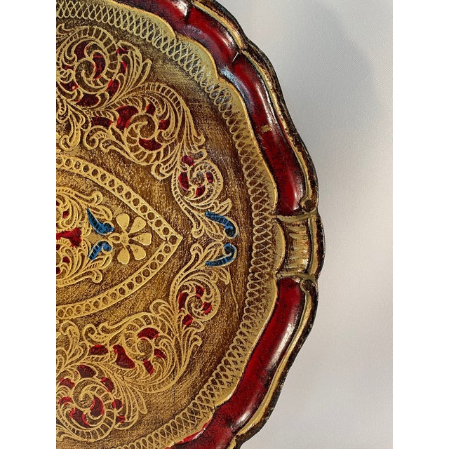 Wood Large Mid 20th Century Red and Gold Round Italian Florentine Decorative Tray For Sale - Image 7 of 12