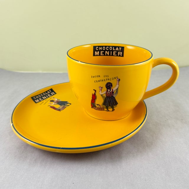 French Chocolat Menier Yellow Café Éditions Clouet Set For Sale - Image 3 of 11