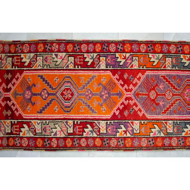Heterodox Kurdish Runner Herki Rug. Hand-Knotted Colorful Tribal Long Runner - 3′1″× 15′6″ For Sale - Image 14 of 18