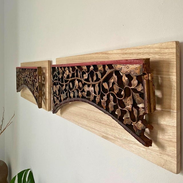 Chinoiserie Wall Art —c.1890 Antique Chinese Gilded Curved Arch Spandrel，Pair For Sale - Image 11 of 12