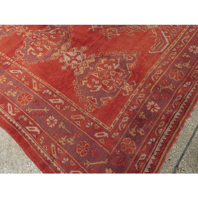 Galerie Shabab Collection Mid-20th Century Turkish Oushak Room Size Carpet For Sale In New York - Image 6 of 7