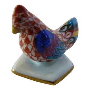 1980s Herend Rust Fishnet Miniature Rooster With Multi-Colored Wings