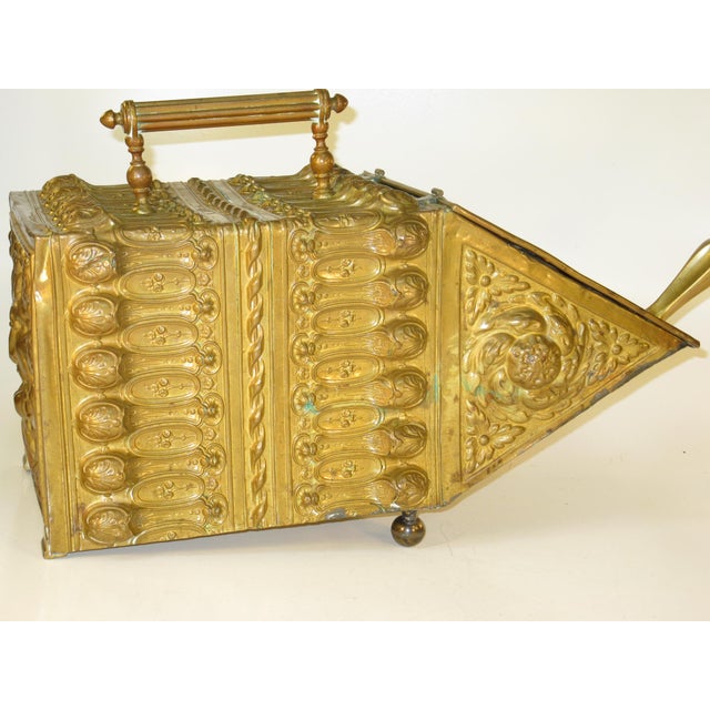 Brass Coal Box, Hod, Scuttle Antique Brass Scottish Victorian Embossed Man in the wood For Sale - Image 8 of 18