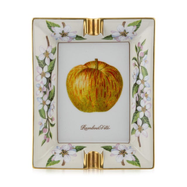 This elegant ceramic ashtray by Hermès produced in France during the 20th century, exemplifies the House’s dedication to...