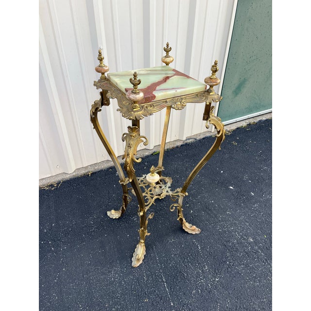 Art Nouveau Onyx and Brass Planter Stand With Polished Finials For Sale - Image 4 of 12