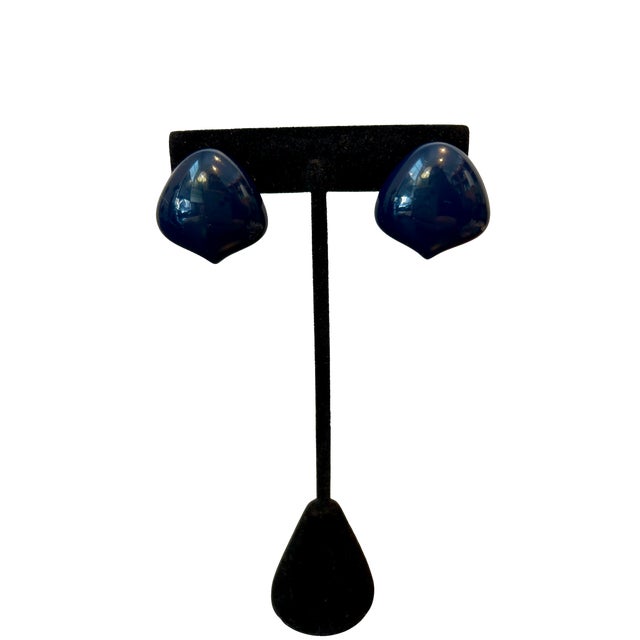 Monet Vintage Monet Blue Cabochon Clip-on Earrings | Gold-Tone Setting | Signed Monet | Classic Designer Costume Jewelry, A Pair For Sale - Image 4 of 7