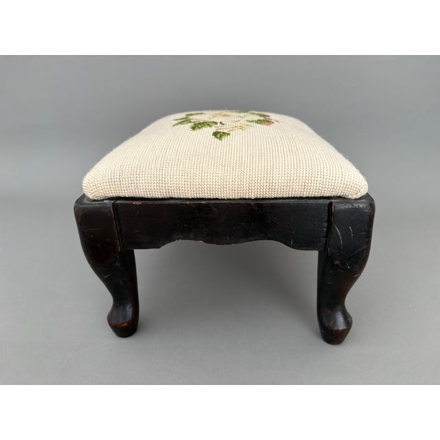 Vintage Queen Anne Walnut Footstool With Needlepoint Tapestry Magnolia Flower Design For Sale In Tampa - Image 6 of 7