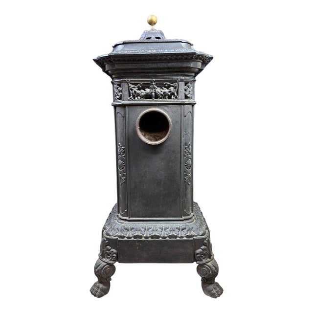 Pagoda Model Cast Iron Stove from Varigney in Haute Saône For Sale