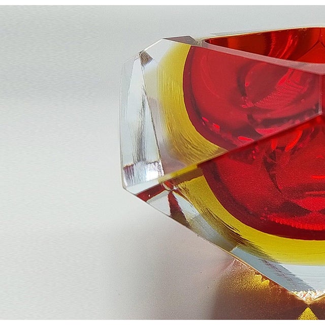 1960s Vintage Italian Red and Yellow Ashtray by Flavio Poli for Seguso, 1960s For Sale - Image 5 of 7