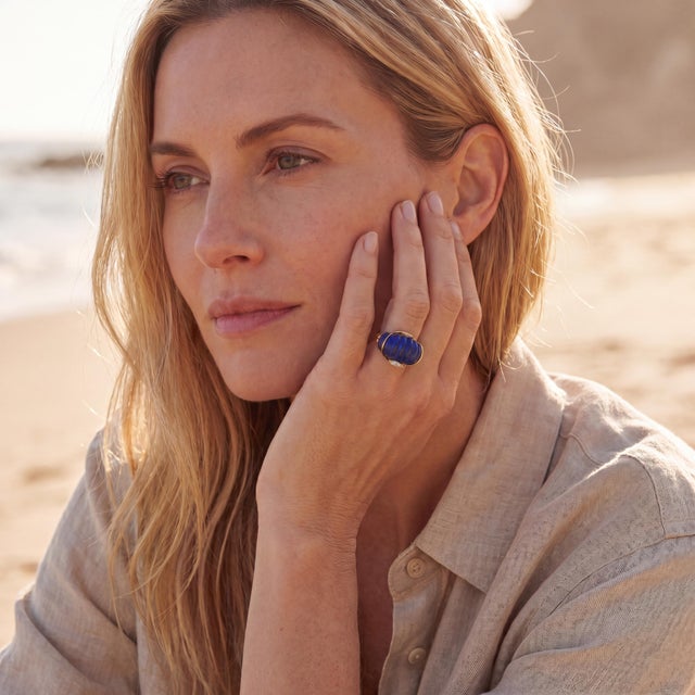 Mid Century 14k Yellow Gold Carved Lapis and Diamond Dome Ring, Size 6.5 For Sale - Image 4 of 4