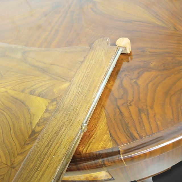 Biedermeier Walnut Side Table with Rotating Top, 1825 For Sale - Image 11 of 16