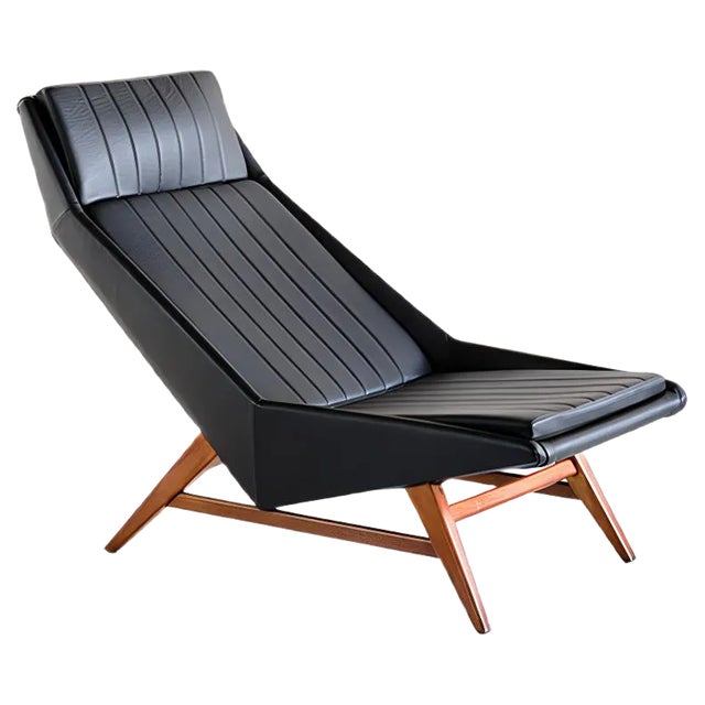 Lounge Chair in Leather and Beech by Svante Skogh for AB Hjertquist & Co, Sweden, 1955 For Sale
