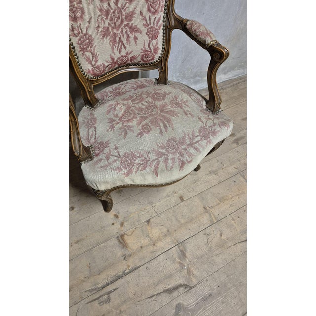 Vintage Louis XV Style Carved Armchair with Floral Upholstery, France, 1740s For Sale - Image 11 of 18