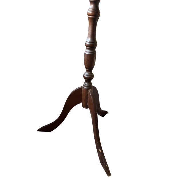 Bunny Williams Home Vintage Mahogany & Green Leather-Topped Drinks Table With Scalloped Gallery For Sale - Image 4 of 7