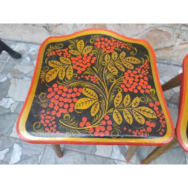 Vintage Painted Flower Stands, Set of 2 For Sale - Image 3 of 9