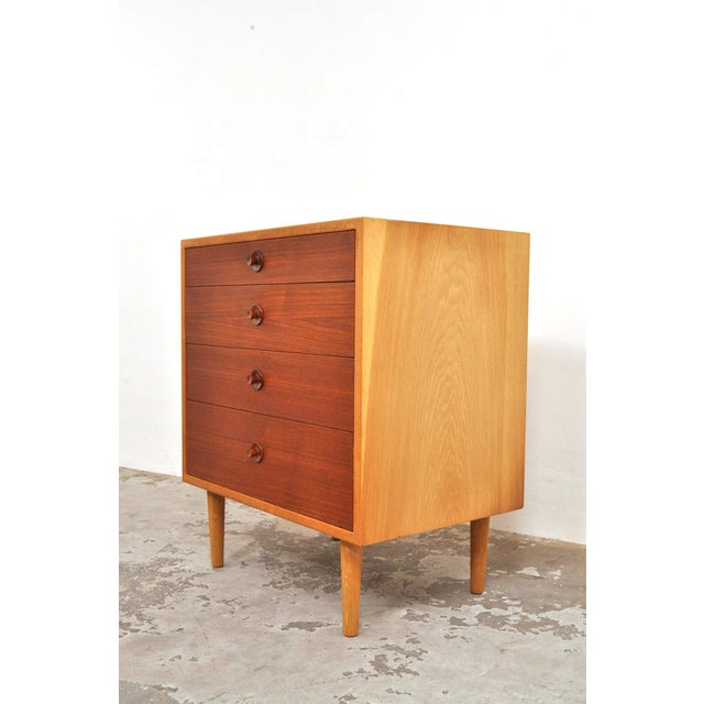 Karl Andersson & Söner Danish Oak and Teak Chest of Drawers by Børge Mogensen for Karl Andersson & Söner, 1960s For Sale - Image 4 of 11