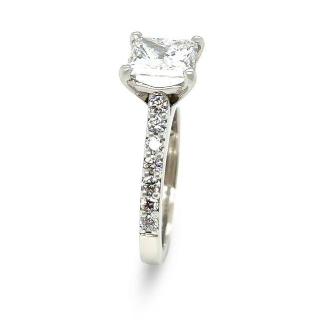 Gia Platinum Princess Cut Diamond Engagement Ring 3.02ct 7.9g, Size 6 For Sale - Image 6 of 12