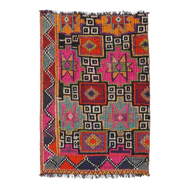 Vintage Embroidered Turkish Kilim Rug - 2`8″ X 4`1″ Ft For Sale