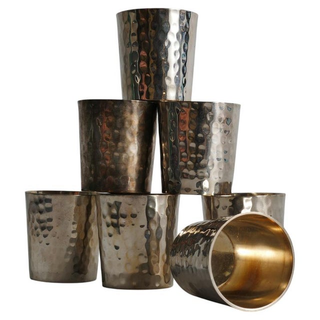 Gold Art Deco Hand-Hammered Silver-Plated Shot Glasses, 1930s, Set of 7 For Sale - Image 8 of 8