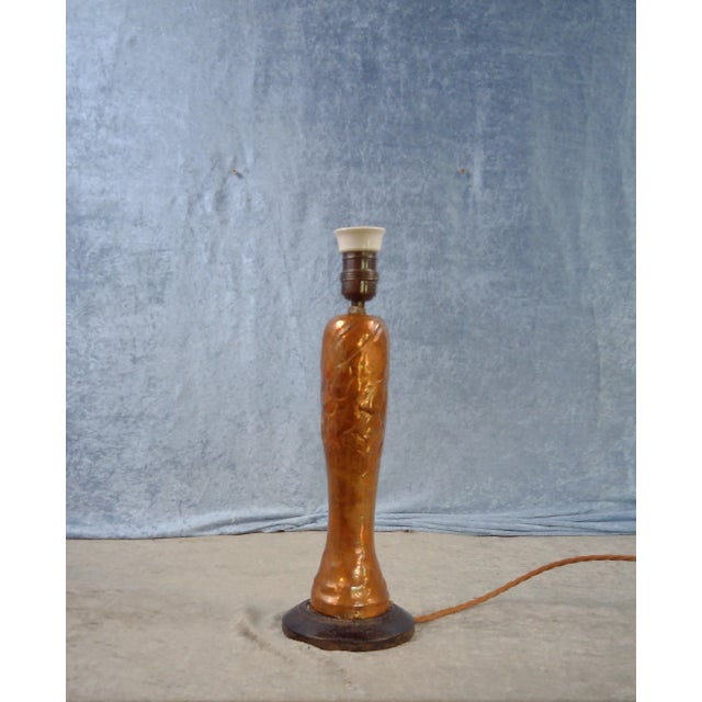 Art Nouveau Chiseled and Embossed Copper Table Lamp Attributed to Lisa Andersson Morell (Koppar-Lisa), Sweden, 1910s For Sale - Image 16 of 17