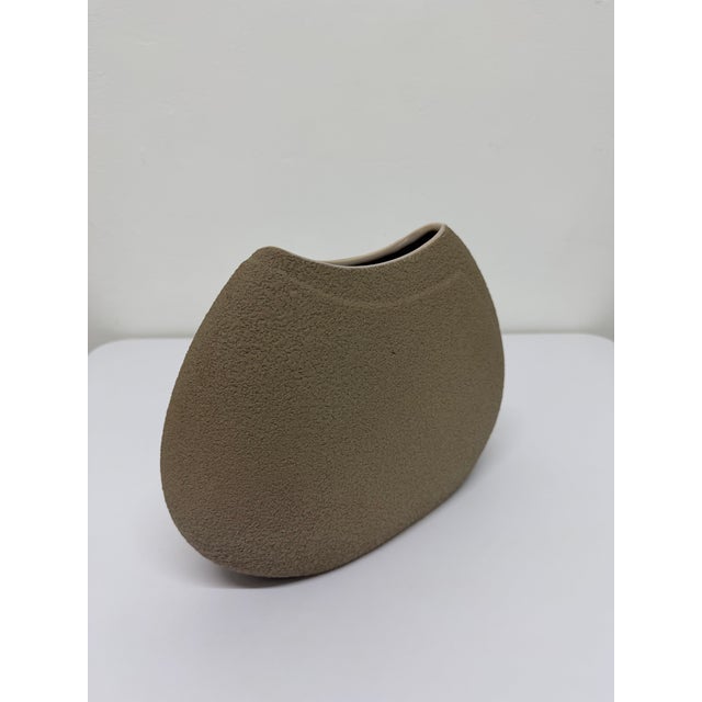 Ceramic Modernist Haeger Ceramic Textured Vase, 2003 For Sale - Image 7 of 16
