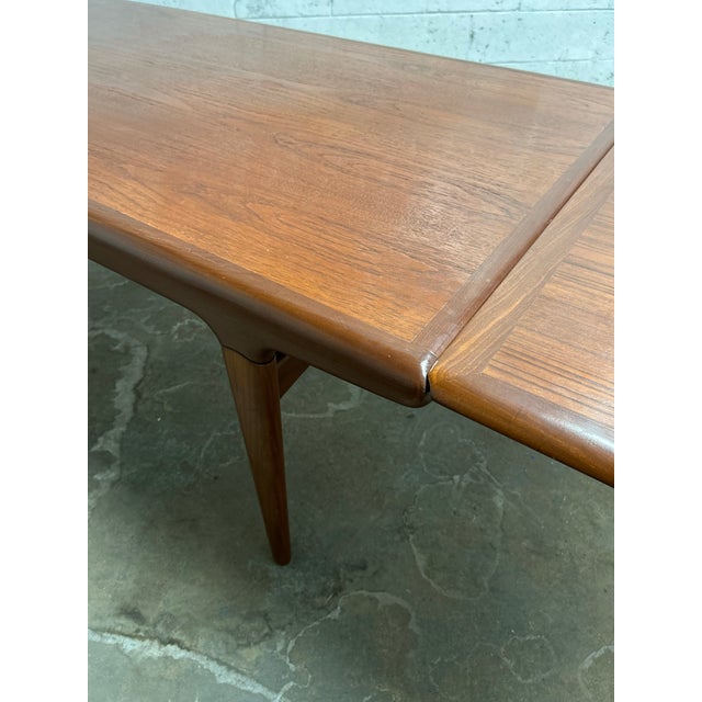 Uldum Møbelfabrik Danish Extendable Teak Dining Table by Johannes Andersen for Uldum Mobelfabrik, 1960 For Sale - Image 4 of 11