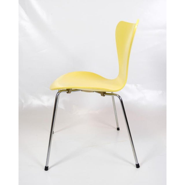 Dining Table Chairs Model 3107 in Yellow by Arne Jacobsen from 1990s, Set of 6 For Sale - Image 6 of 11