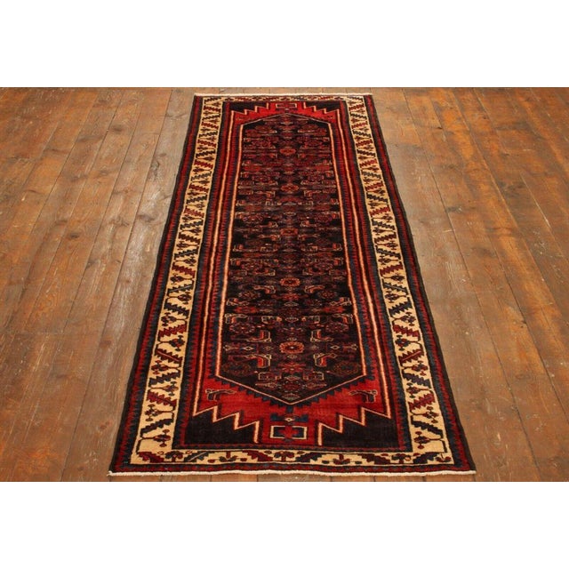 Middle Eastern Rug in Wool For Sale - Image 4 of 11