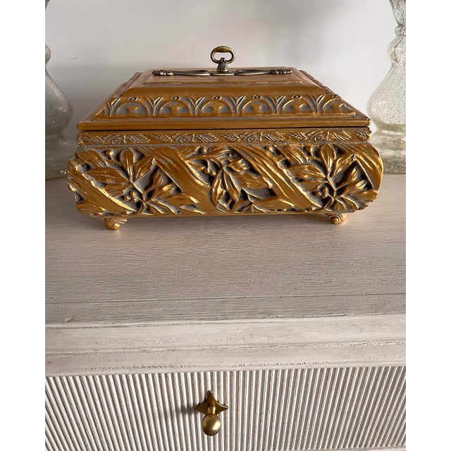 Antique Style Raised Gilt Relief Decorative Ceramic Storage Box – Early 20th Century, Unmarked For Sale - Image 4 of 11