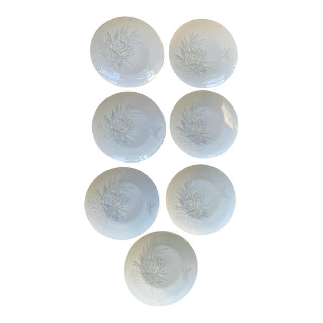 Vintage Mid-Century Modern Rosenthal 9.75” Plates in Loewry Grasses Pattern - Set of Seven (7) For Sale