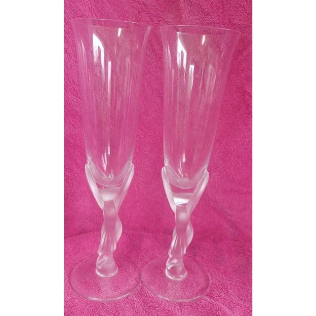 1980s A Pair of Vintage Faberge "Kissing Doves "Champagne Flutes For Sale - Image 5 of 5