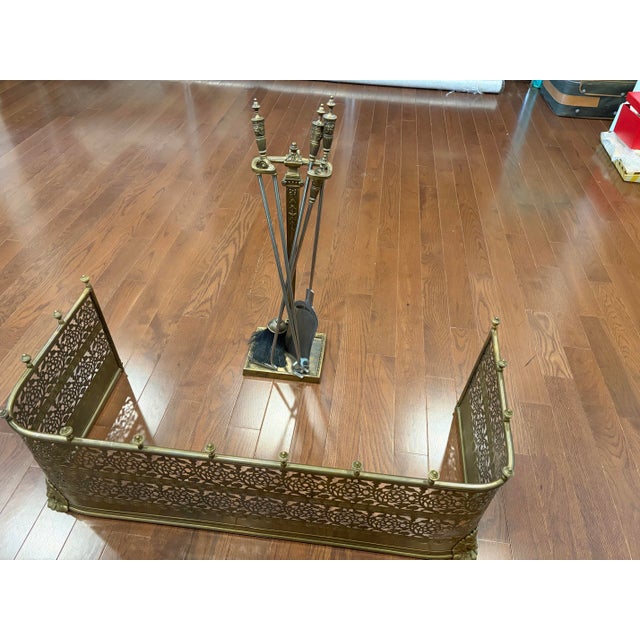 Vintage 19th Century English 5-Piece Ornate Brass Pierced Fireplace Fender and Tool Companion Set For Sale - Image 12 of 12