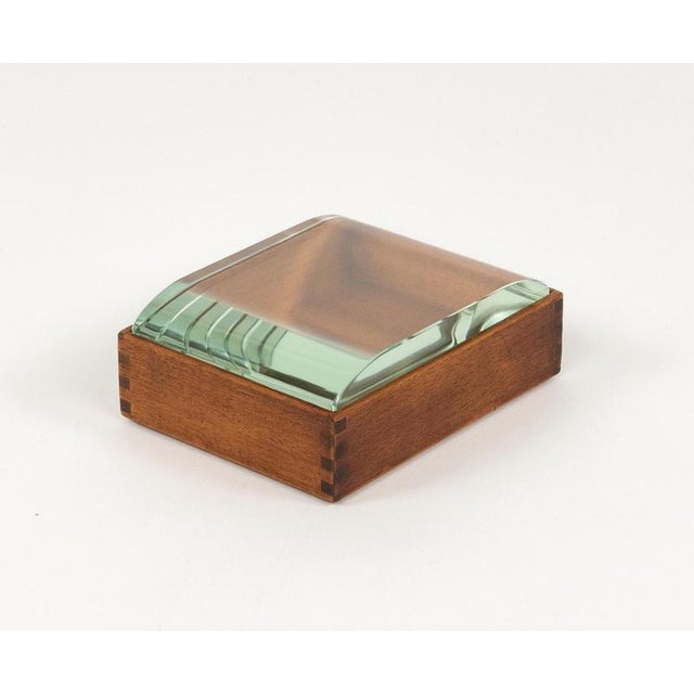 Midcentury beautiful rectangular decorative box in wood and beveled glass attributed to Pietro Chiesa for Fontana Arte....
