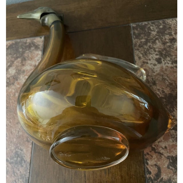 1930s Art Deco Amber Glass and Brass-Mounted Swan Decanter For Sale In Milwaukee - Image 6 of 8