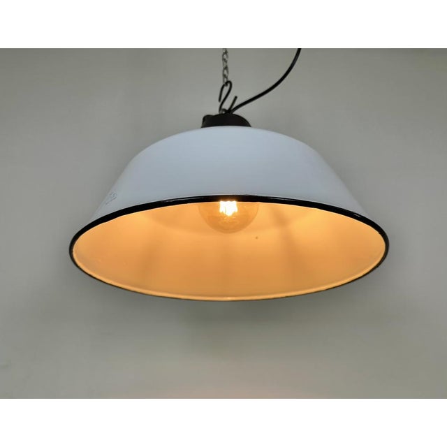 Industrial White Enamel and Cast Iron Pendant Light, 1960s For Sale - Image 11 of 17