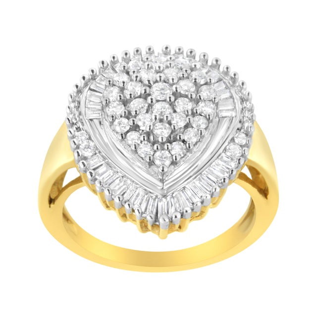 Contemporary 10K Yellow Gold 1.0 Cttw Round and Baguette Cut Diamond Oval Shaped Cluster Ring - Size 6 For Sale - Image 3 of 7