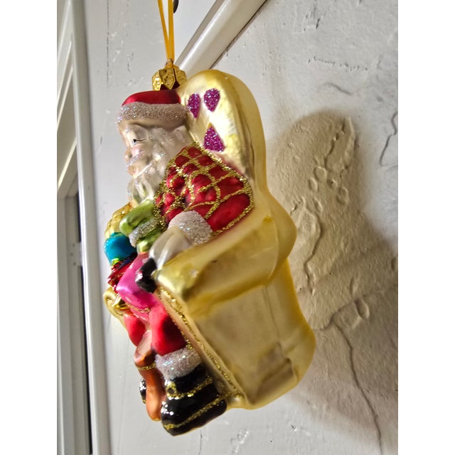 Description:An exquisite heirloom-quality mouth-blown glass Christmas ornament crafted by the historic artisans at Inge-...
