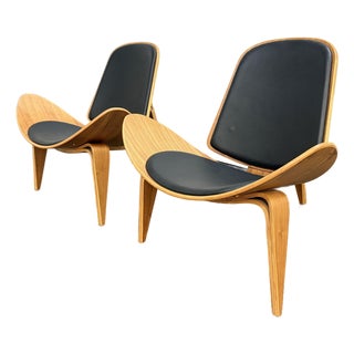 Wegner Style Ch07 Shell Chairs, Pair For Sale