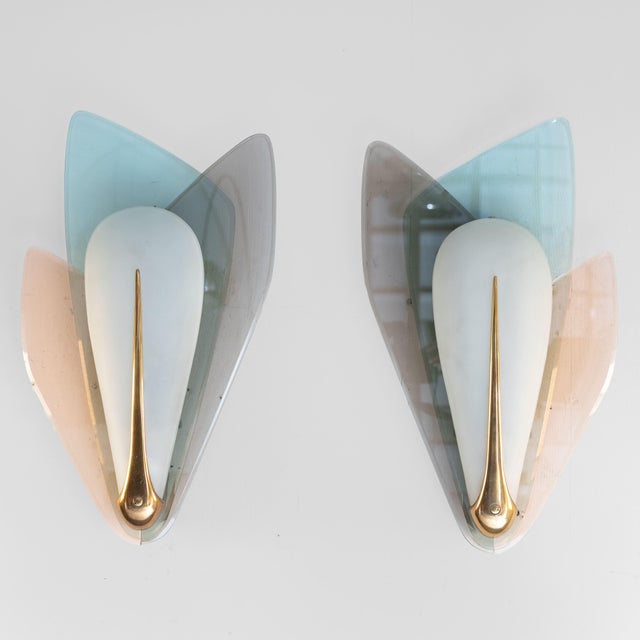 Max Ingrand Blue and Pink Wall Lights by Max Ingrand for FontanaArte, 1955, Set of 2 For Sale - Image 4 of 11