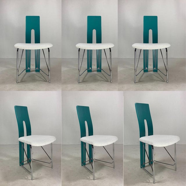 Gorgeous set of 6 dining chairs in turquoise with white bouclé upholstery on metal wire frames. This set in in a good...