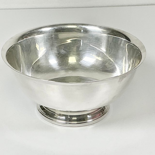 Vintage Home is pleased to offer this footed Silverplate Paul Revere style Serving Bowl. The classic Americana style is...