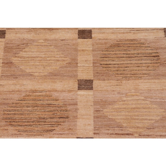Textile Contemporary Gabbeh Tan/Brown Wool Rug - 6'0'' X 8'6'' For Sale - Image 7 of 10