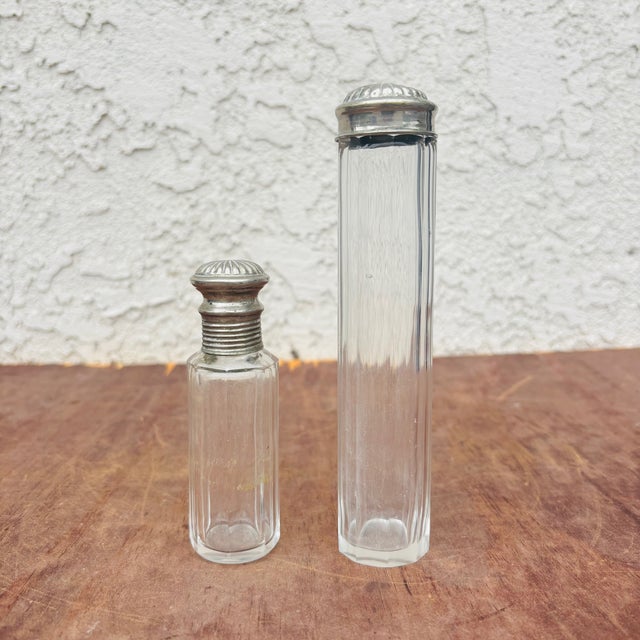 Pair of 1920s Art Deco Vanity Perfume Bottles For Sale - Image 4 of 17