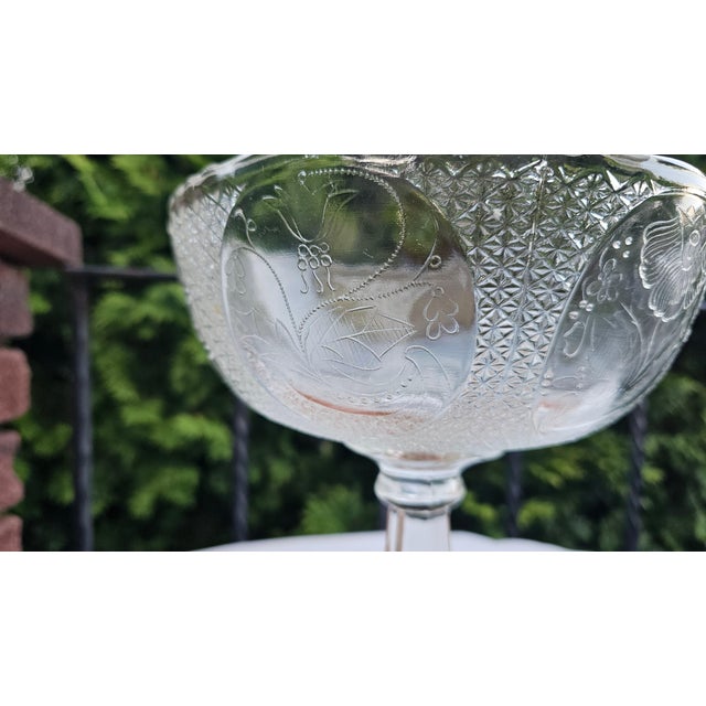 Glass Serving Platter with Medallions Pattern from Ząbkowice Glassworks, 1970s For Sale - Image 3 of 9